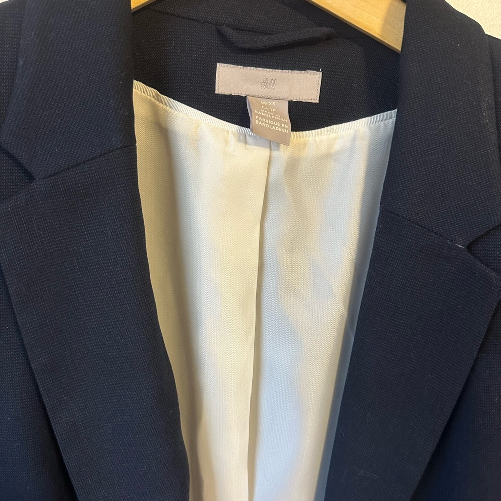 H&M blue suit jacket‎ - Picture 2 of 4